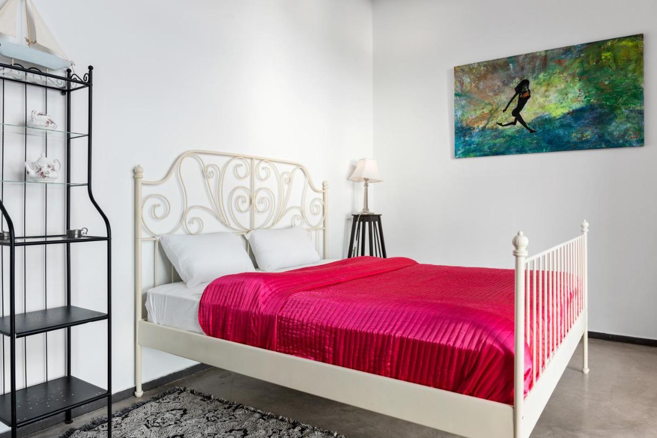 Serenity Boutique Suites Athanion Exterior photo